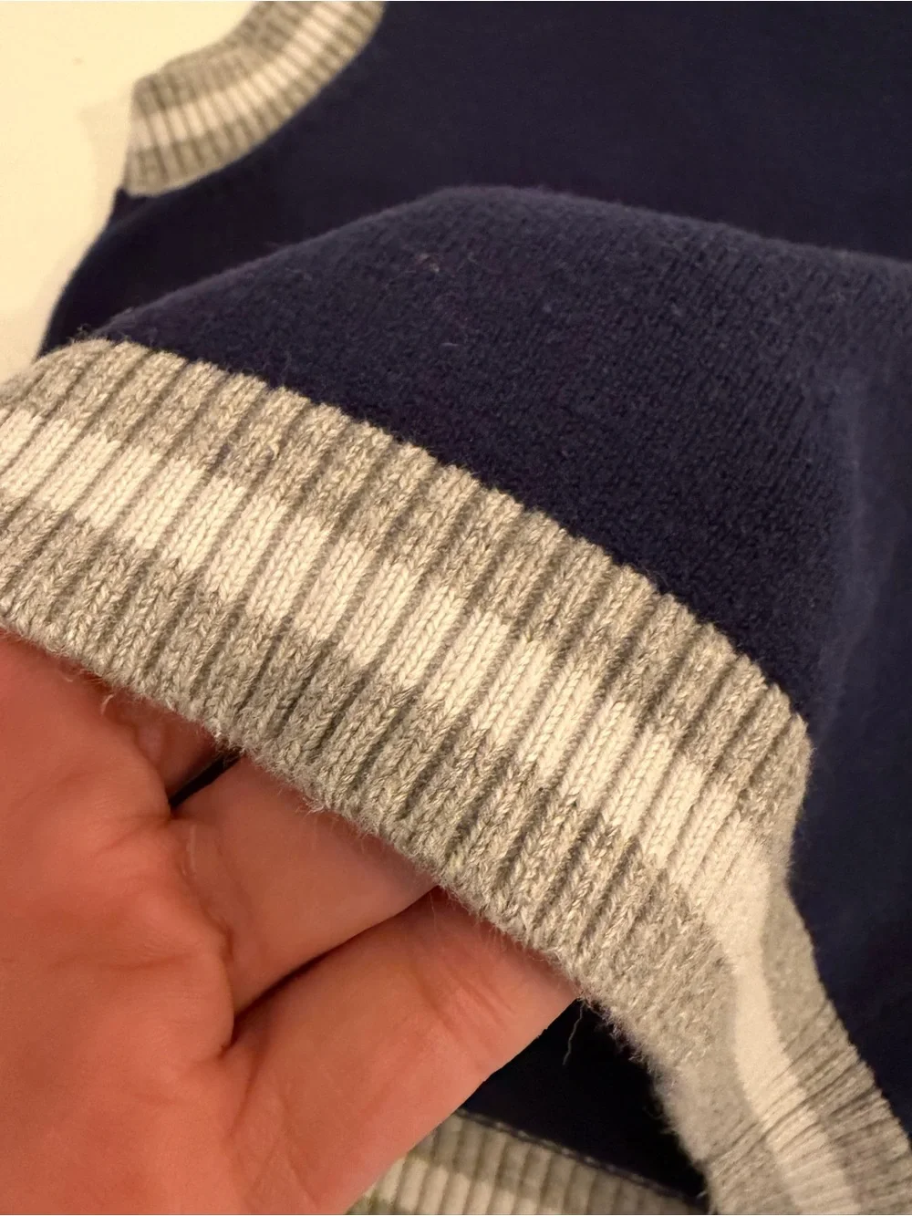 Vintage navy knit
